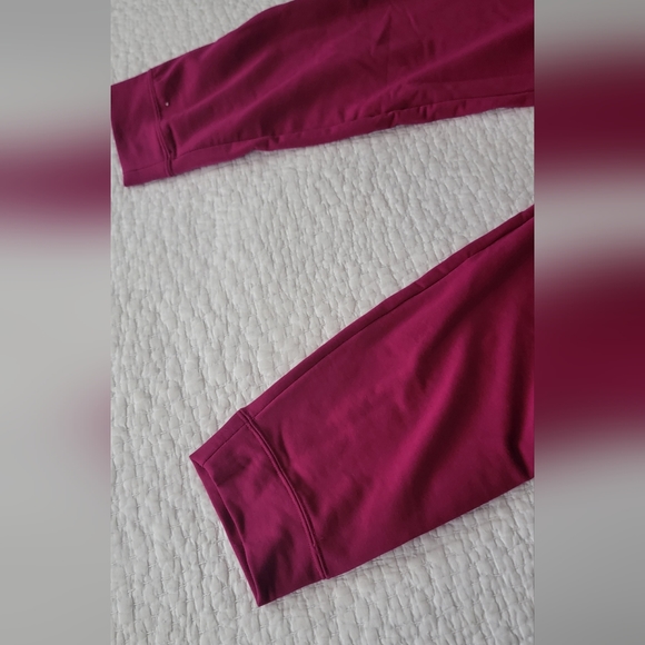 BNWT Nike Womens Yoga Joggers Size L - Picture 2 of 5